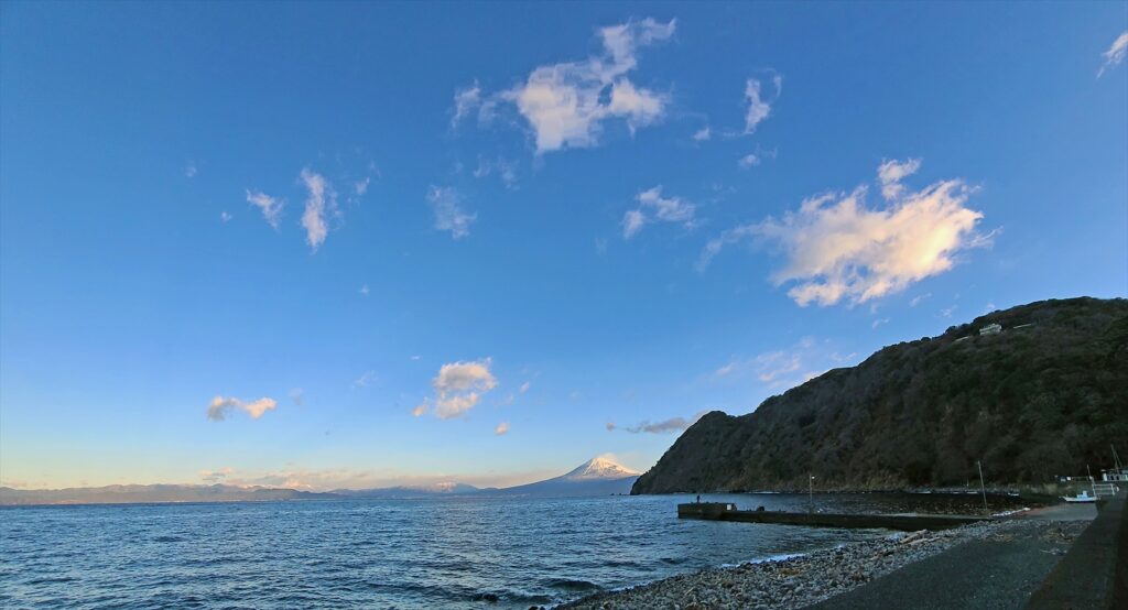 井田から臨む富士山
